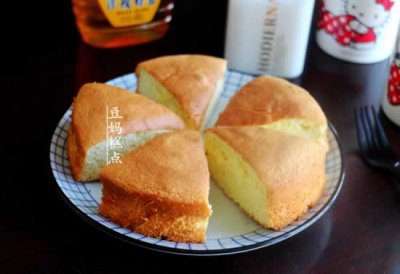 不用油不用牛奶怎么做蛋糕简单又好吃