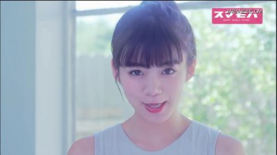 ​池田依来沙的胸有多大？当她侧身的那一刻，网友：老婆真好看！
