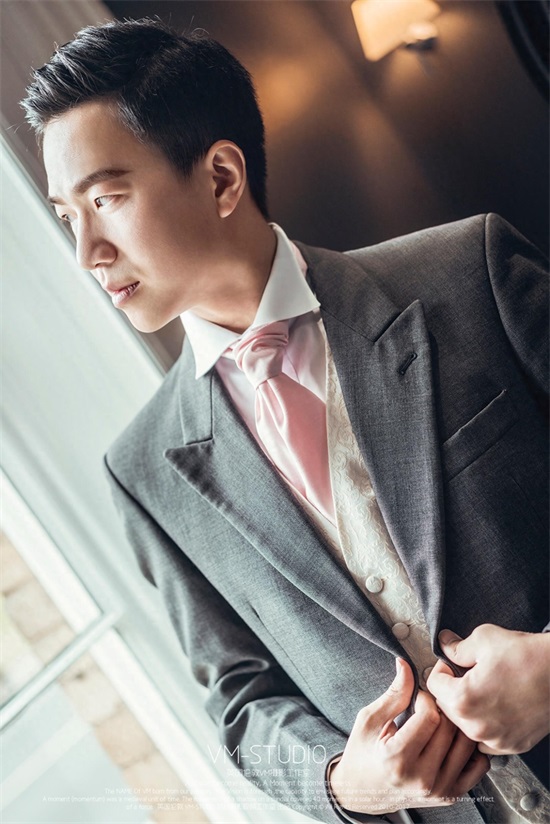 男士婚礼西服如何搭配才更好看？