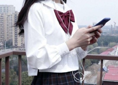 ​第一次和女生见面需要送礼物吗？送什么好