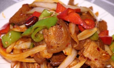 ​回锅肉怎么做好吃,豆瓣酱做回锅肉简单又好吃的做法