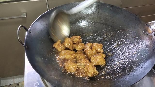 糖醋排骨怎么做好吃掌握1个诀窍（正宗糖醋排骨的做法）(9)