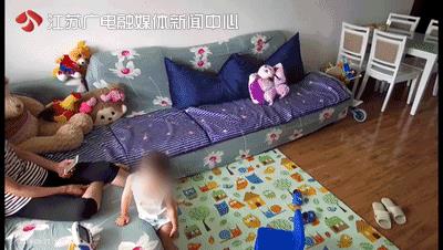【要紧】掌掴、鞋底抽脸…3分钟时间，保姆殴打两岁男童10多次