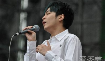​吴青峰为什么歌手(吴青峰为什么不火)