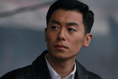 ​朱亚文的老婆沈佳妮资料（36岁朱亚文与妻子沈佳妮因戏生情）