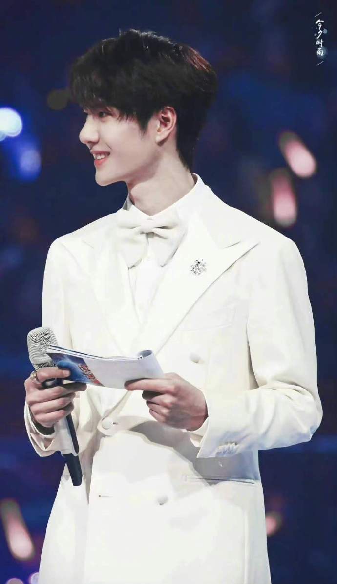 中国明星身高榜排名（盘点娱乐圈身高180的七位男演员）