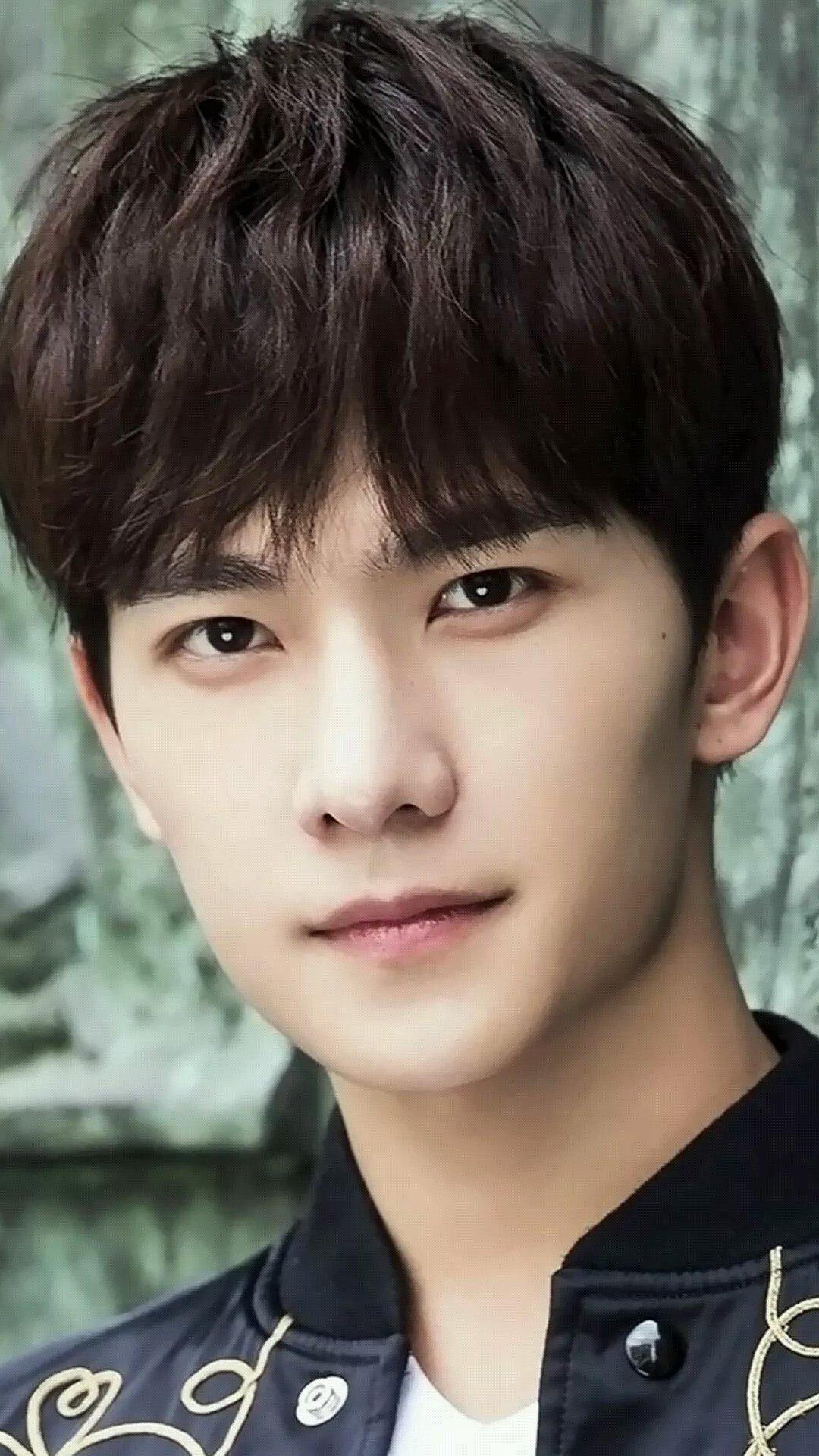 中国明星身高榜排名（盘点娱乐圈身高180的七位男演员）