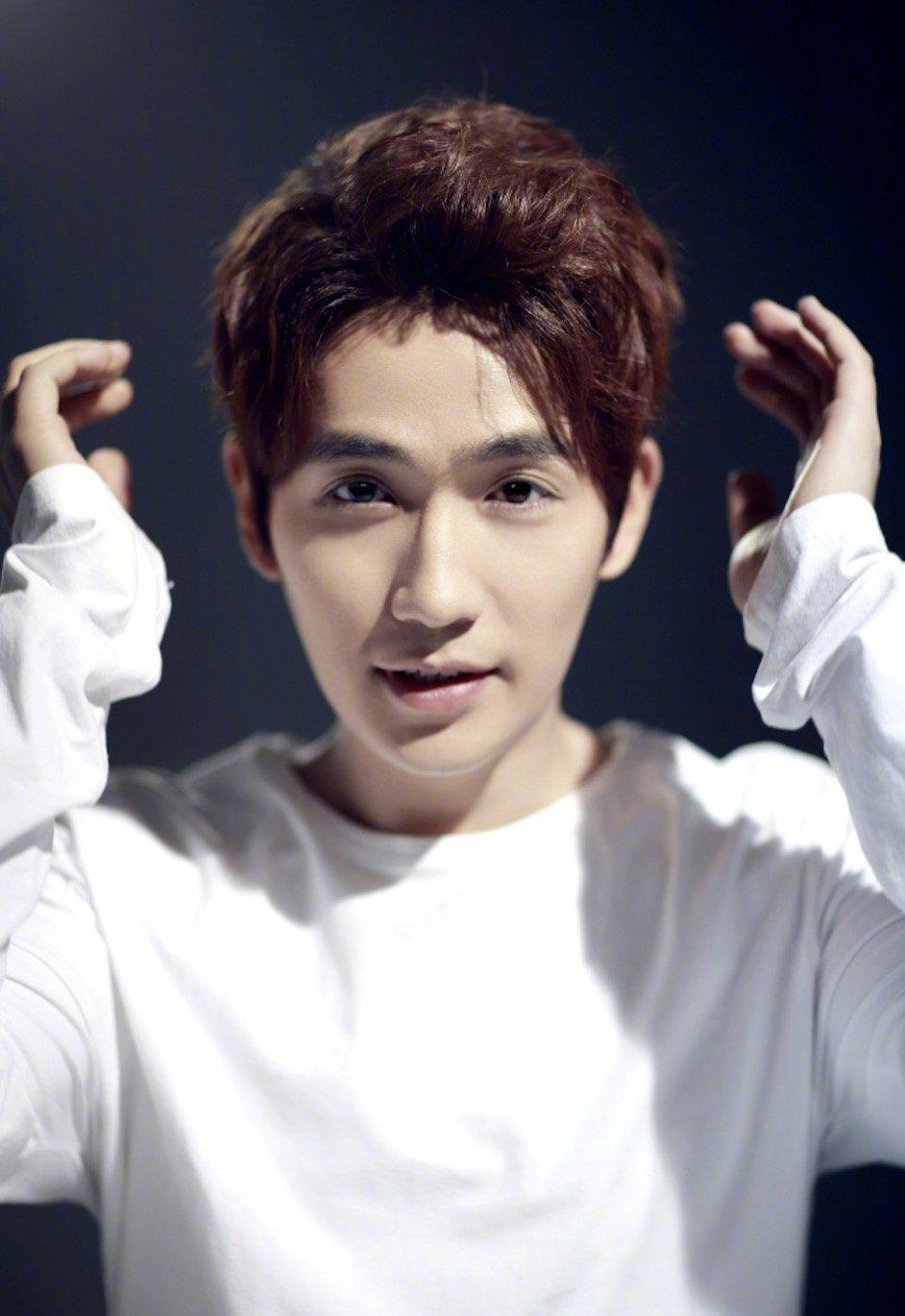 中国明星身高榜排名（盘点娱乐圈身高180的七位男演员）