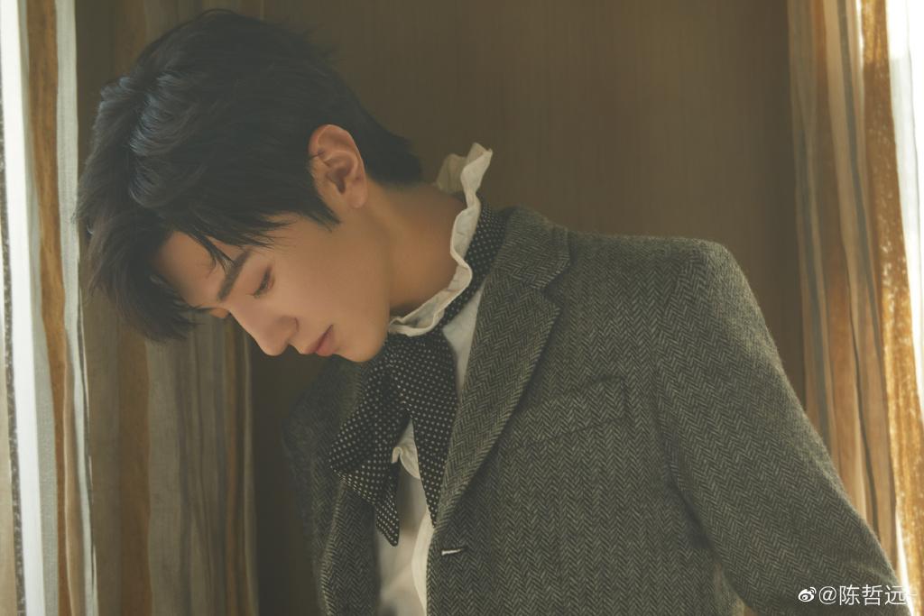 中国明星身高榜排名（盘点娱乐圈身高180的七位男演员）