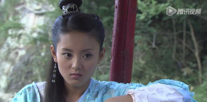 楚留香传奇中宋甜儿有7个扮相，新娘装像个男人，还是宫主装最美
