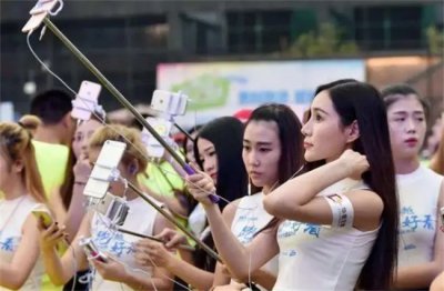 哪些人在打赏男主播