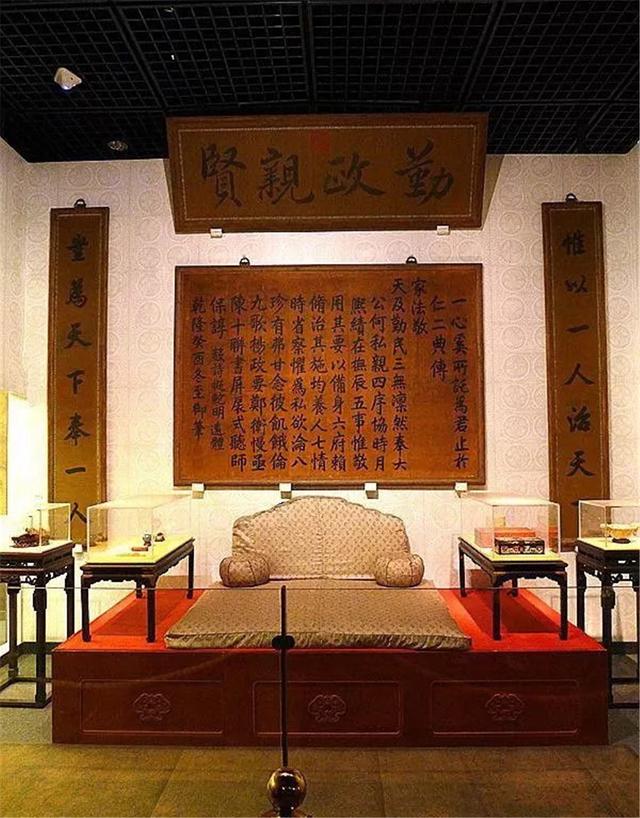 故宫各大殿布局图(皇帝寝宫才9.9平米)(6)