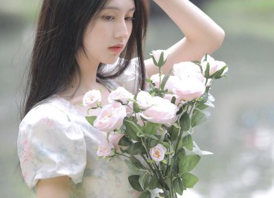 ​12月12日的射手座女生(整体看是一个先苦后甜的成长)