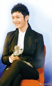 ​黄晓明：娱乐圈的多面传奇