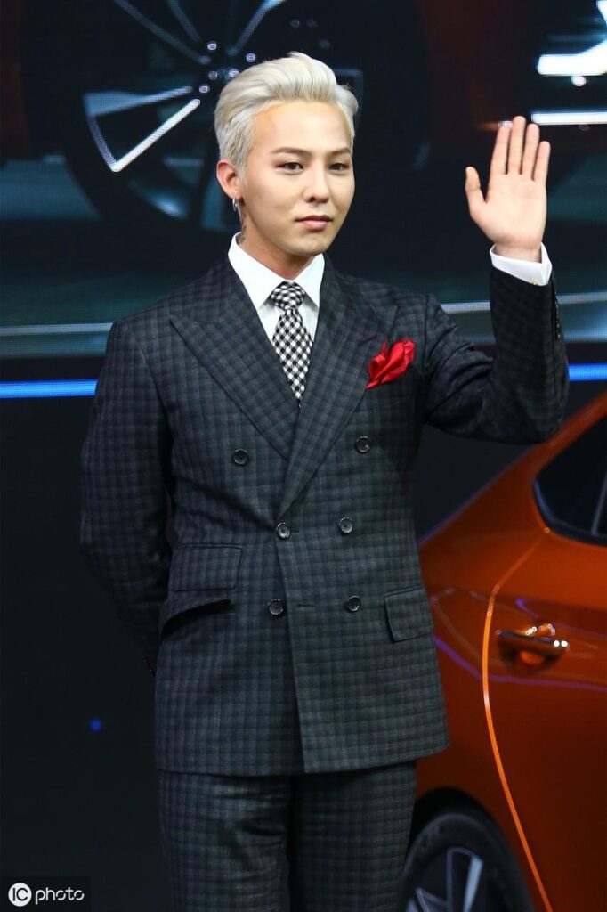 权志龙黑卡是什么_揭秘权志龙一年赚多少 权志龙黑卡是什么_揭秘权志龙一年赚多少