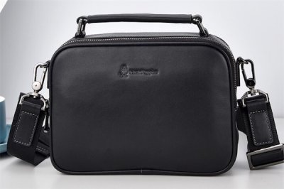 ​暇步士和ck哪个品牌大