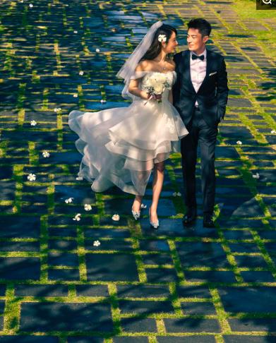 林心如霍建华婚纱照_霍建华林心如幸福吗