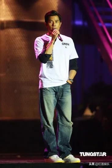 李连杰身高有多少(李连杰身高169郭富城171)(4)