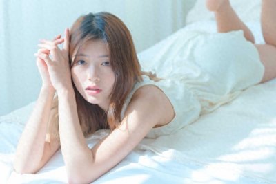 ​震惊！全球顶级明星私密照曝光，揭秘他们的真实生活！