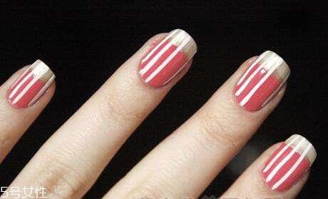 裸粉色条纹美甲教程 裸粉色条纹美甲样式 裸粉色条纹美甲教程 裸粉色条纹美甲样式