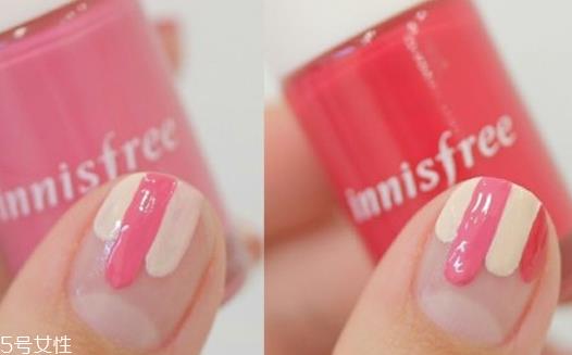 裸粉色条纹美甲教程 裸粉色条纹美甲样式 裸粉色条纹美甲教程 裸粉色条纹美甲样式