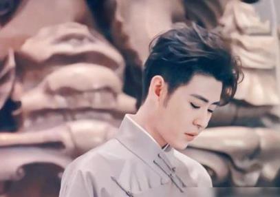 张云雷为什么坠楼 张云雷被停演的原因 张云雷为什么坠楼 张云雷被停演的原因