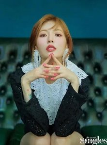 ​金泫雅——韩国女歌手、主持人、舞者