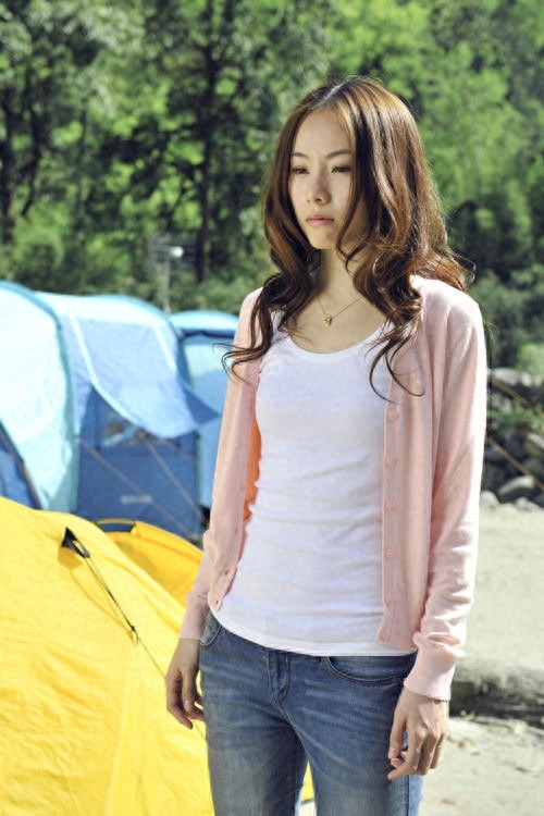 邓丽欣：一个才华横溢的女歌手兼出色演员