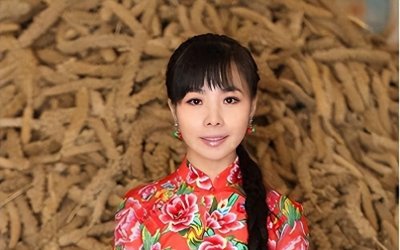 ​被演员“糟蹋的”5位女明星，个个如花似玉，却鲜花插在牛粪上