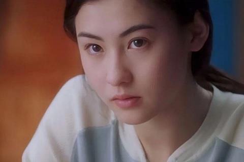 女生哭了怎么安慰？哄女生开心必看1