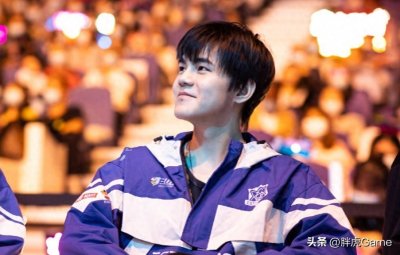 ​eStar诺言直播官宣新女友，颜值真的顶！一诺又被拿出来比较了