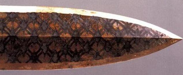 中国古代的超时代“黑科技”:青铜宝剑千年不腐,弯曲千年反弹平