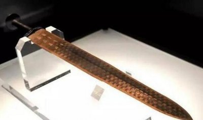 ​中国古代的超时代“黑科技”：青铜宝剑千年不腐，弯曲千年反弹平