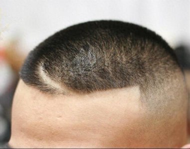 ​卡尺头发型、真汉子凸显男人味！