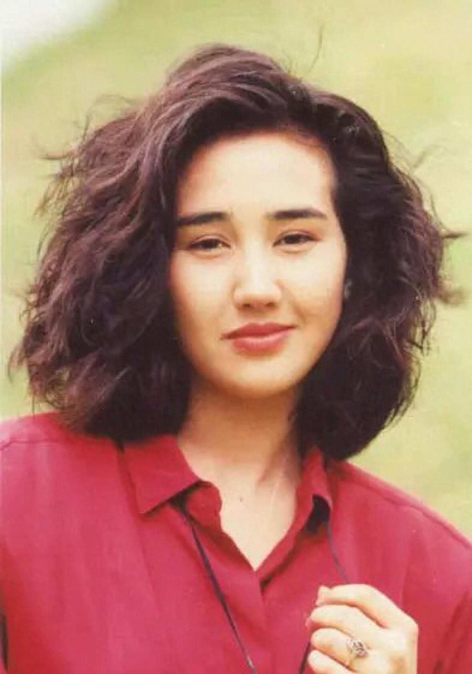 柏安妮:八十年代港剧女神,明明可以靠颜值,她偏要靠才华