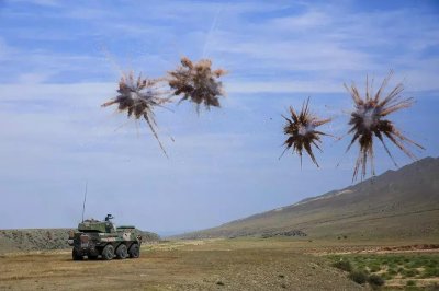 ​场面太震撼，这就是炮兵！