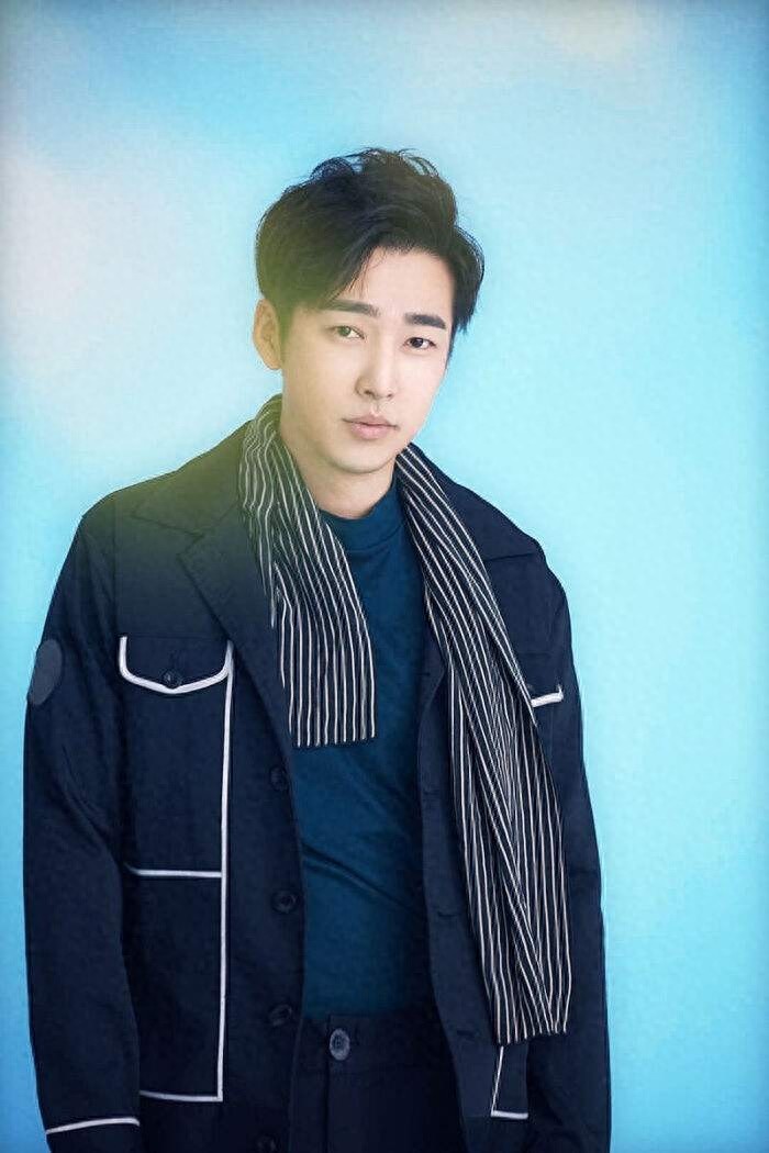 邹廷威高清手机壁纸 每一张手机桌面帅气俊朗粉丝们收藏哪一张呢