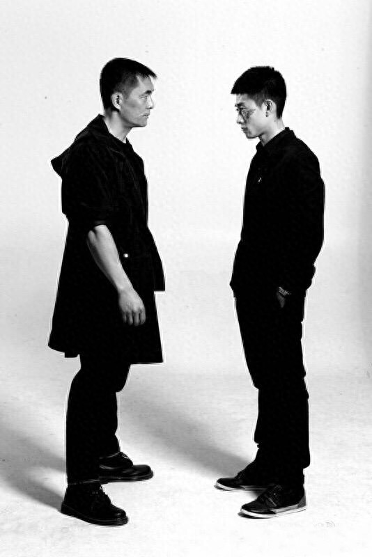 《余罪》让张一山卧底的常戎，小18岁娇妻生活照曝光