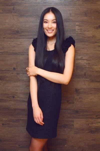 《余罪》让张一山卧底的常戎，小18岁娇妻生活照曝光