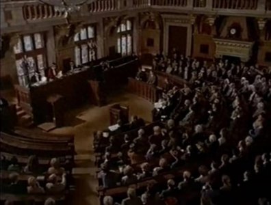 ​相恋18年，不知“妻子”是男人，时佩璞男扮女装嫁给法国外交官