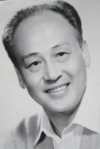 ​《乔老爷上轿》演乔老爷，曾与王丹凤合作8次，夫人也是知名演员