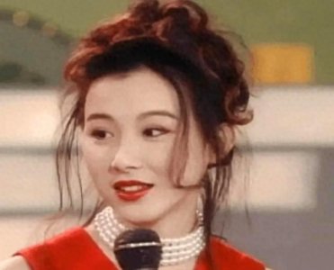 ​台湾第一美女萧蔷：换富商如换衣，曾和齐秦暧昧，55岁还未婚未育