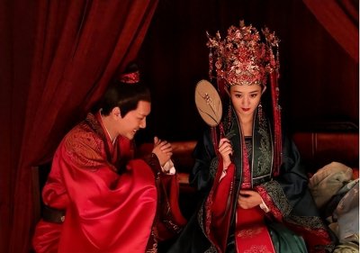 ​伏羲女娲人身蛇尾，兄妹通婚，《伏羲女娲交尾图》要表达什么