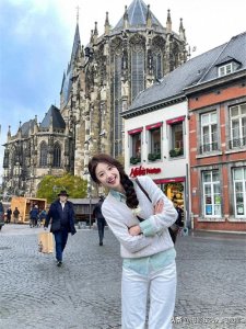 ​拍照别再剪刀手了！9个拍照姿势，任何年龄段都可以用