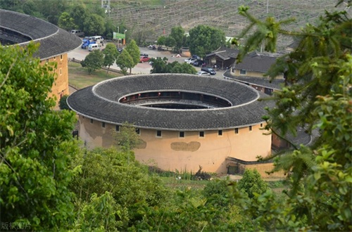 客家土楼典范,田螺坑土楼群