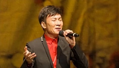 ​娶富婆为妻后，他从铁路工人变春晚歌手，承诺不变心的他做到了吗