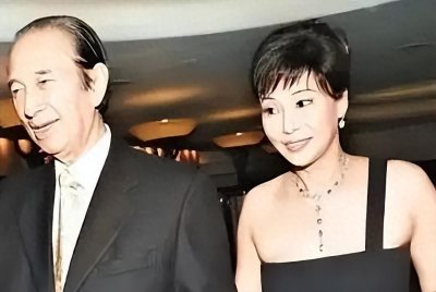 ​赌王三太一朝成寡妇，从护工干起扮猪吃老虎30年，夺得67亿成赢家