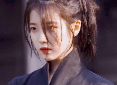 ​虞书欣妆容，从妆容、表情管理等角度分析一下虞书欣