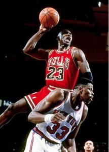 ​迈克尔·乔丹曾有三次退役？带你回顾乔丹的一生