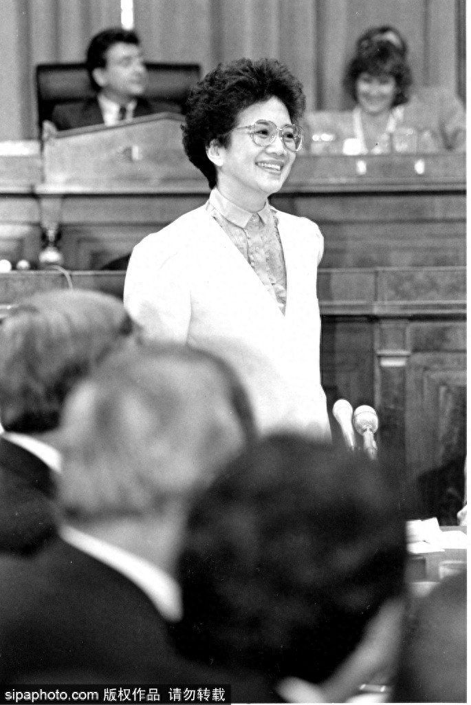 又一位华裔强者，菲律宾政界女强人，也是亚洲首位女总统